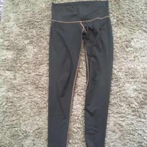 Gray Teeki leggings